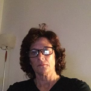 Meet your Posher, Leslie